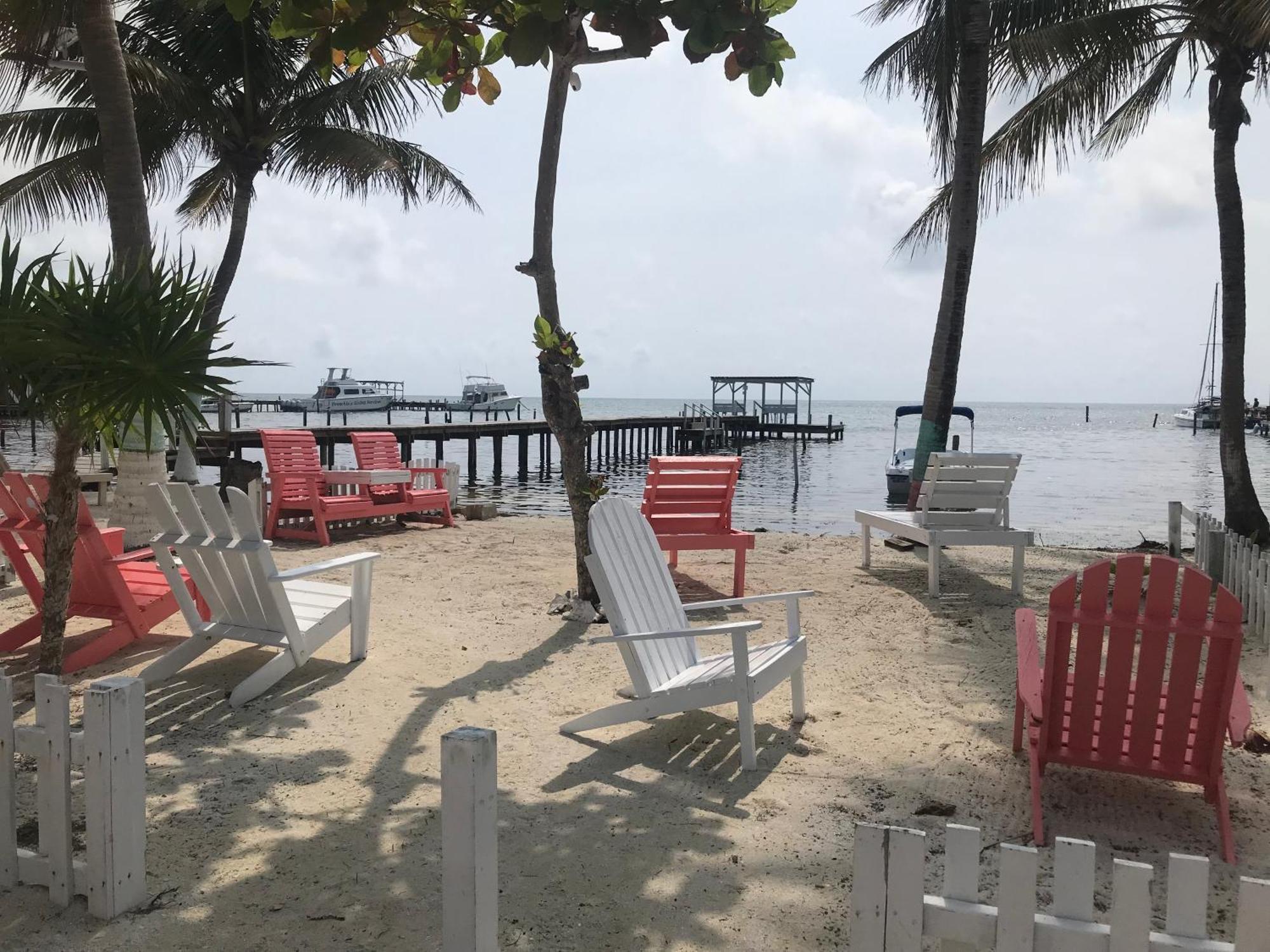 Chila'S Accommodations Caye Caulker Exterior foto